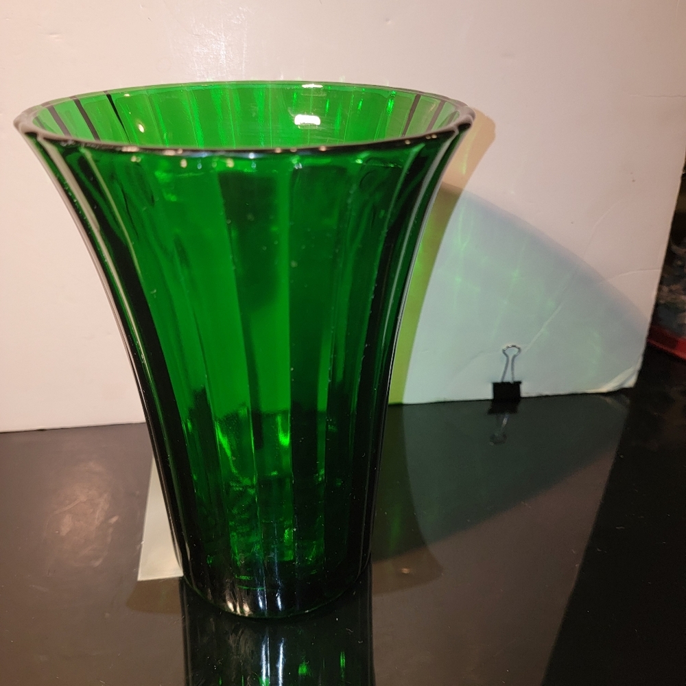 Vintage Napco Emerald Green Ribbed Vase 8" high
